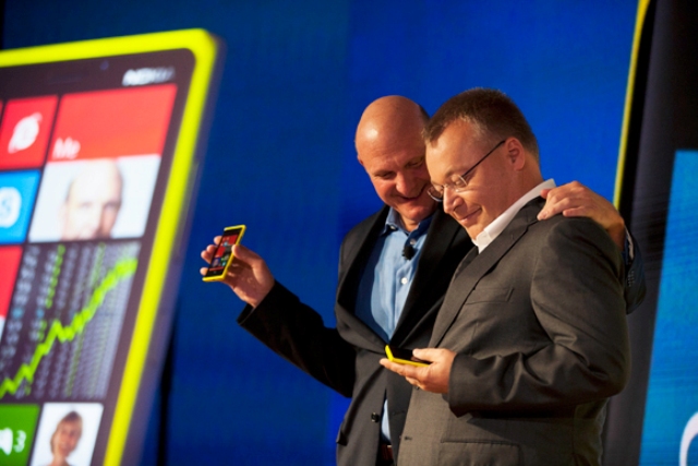 nokia microsoft Los accionistas de Nokia aprueban la compra de la empresa por parte de Microsoft