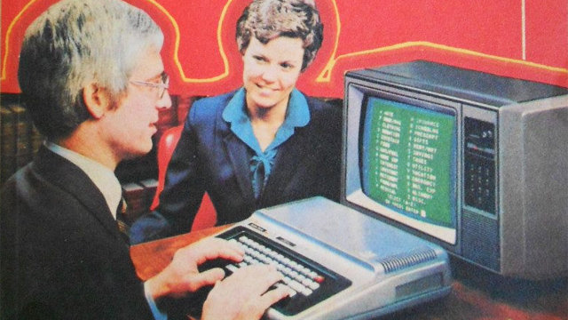 BASIC BASIC cumple 50 años