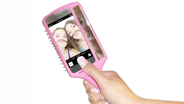 brush1 Una nuva funda para... ¿tomarse selfies?