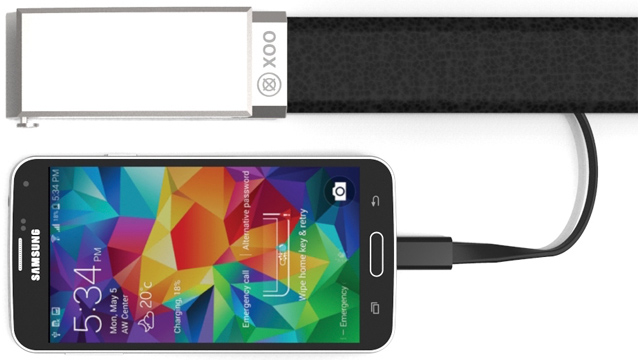 Este cinturón también sirve para cargar la bateria de tus gadgets