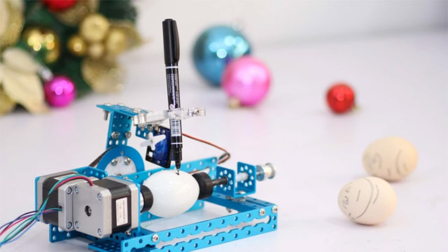 mDrawBot Eggs Ver a este robot dibujante en acción es sumamente entretenido