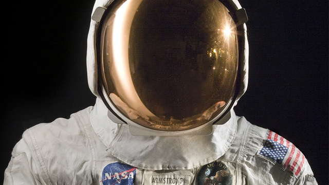 Armstrong traje Lanzan una campaña para preservar el traje que usó Neil Armstrong en el Apolo 11