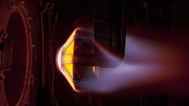 adept nasa Vean un escudo térmico de la NASA sometido a prueba