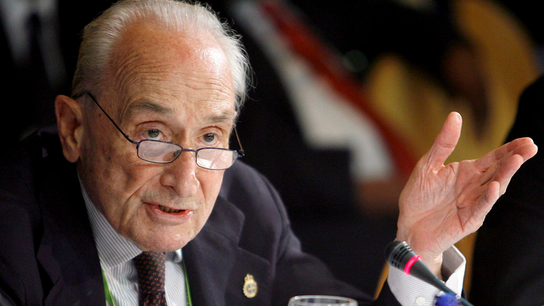 Estas son 5 frases que nos dejó Giovani Sartori sobre la era de la información