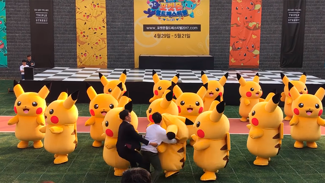 pikacon Un pobre Pikachu se desvanece en una presentación en Corea