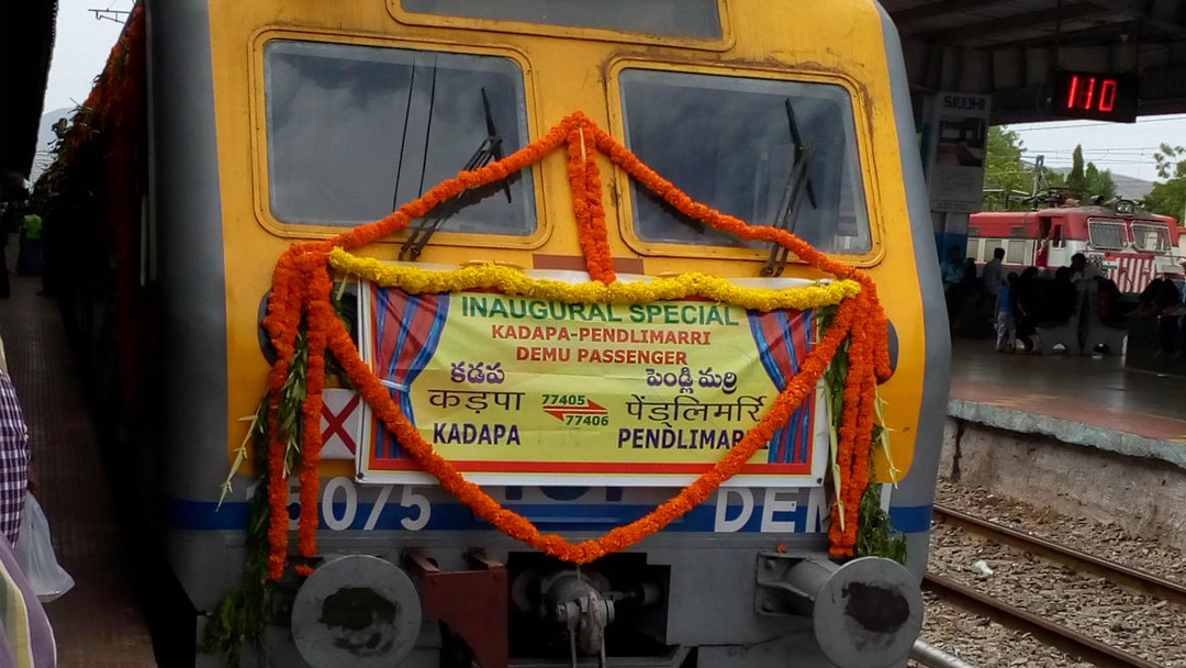 El primer tren de energía solar de la India ya está funcionando 12 El primer tren de energía solar de la India ya está funcionando