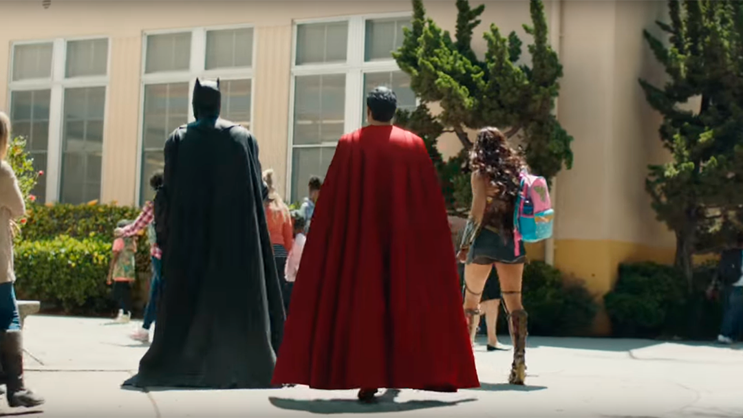 Los superhéroes regresan a la escuela en la nueva campaña de Walmart 12 superhéroes de Walmart