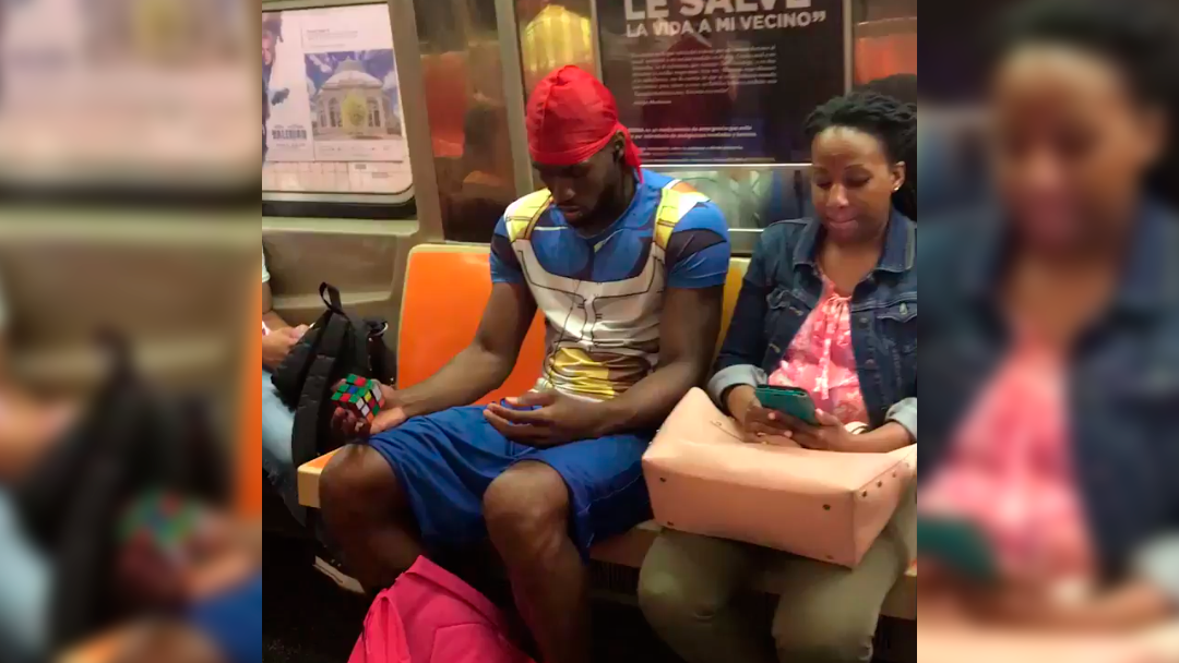 Este video de Vegeta jugando con un cubo Rubik es tan maravilloso como suena 15 Este video de Vegeta es lo mejor que verás hoy