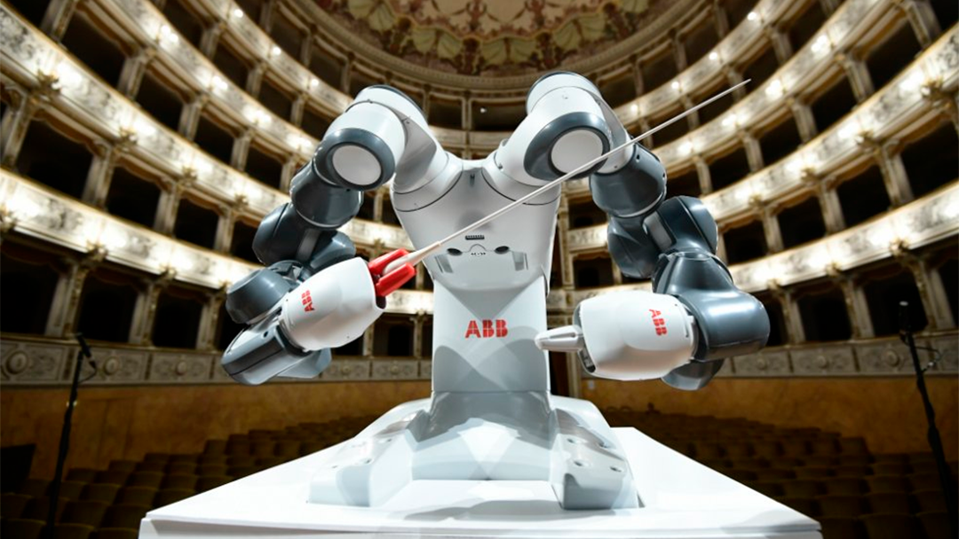 robot El futuro nos alcanza: Andrea Bocelli compartió escenario con un robot director de ópera