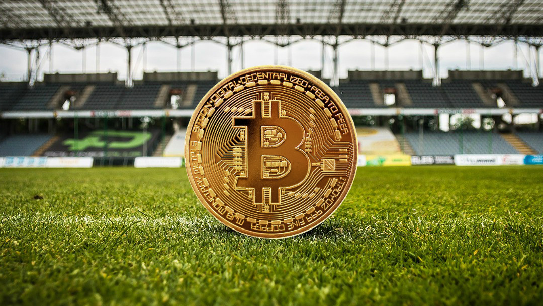 bitcoin futbol Por primera vez en la historia fichan a un futbolista pagándole con Bitcoins
