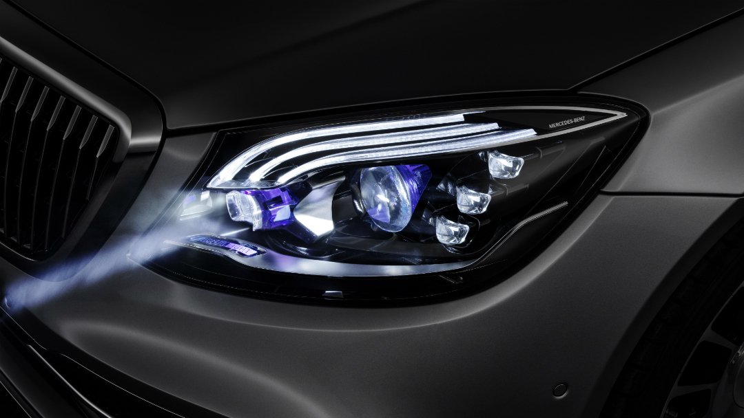 Los faros inteligentes de Mercedes ya son una realidad