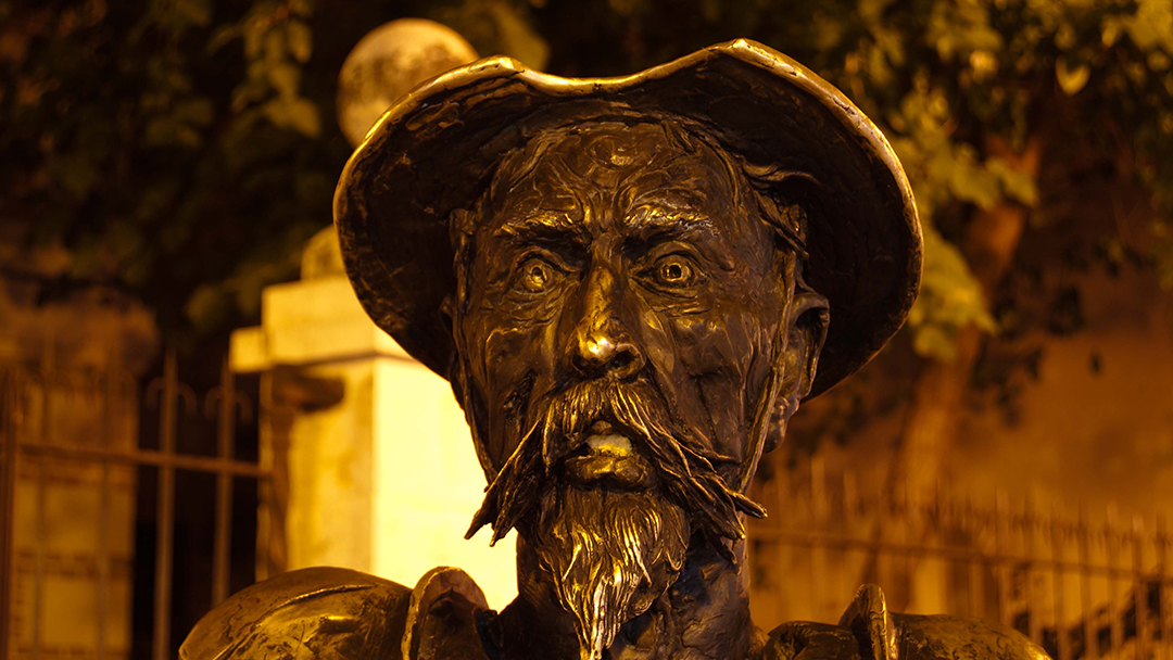 Estatua de El Quijote realizada en metal
