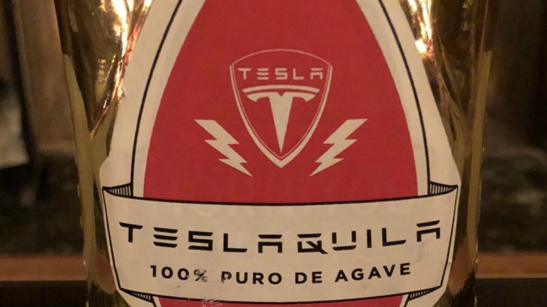 teslaquila Tesla podría tener su propia marca de Tequila