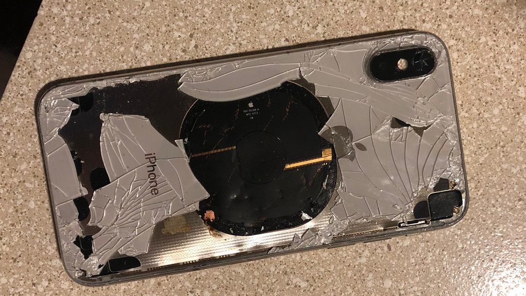 iPhone X explota