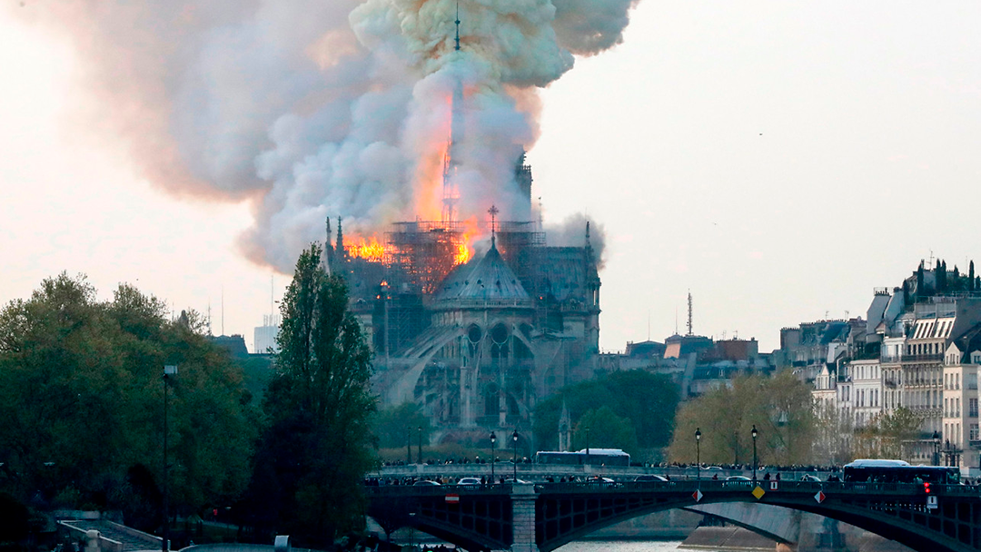 Incendio en Notre dame