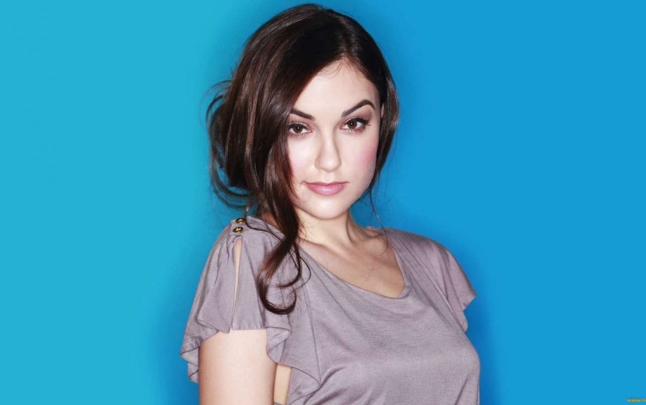 sasha Sasha Grey desnuda sus habilidades para jugar Resident Evil