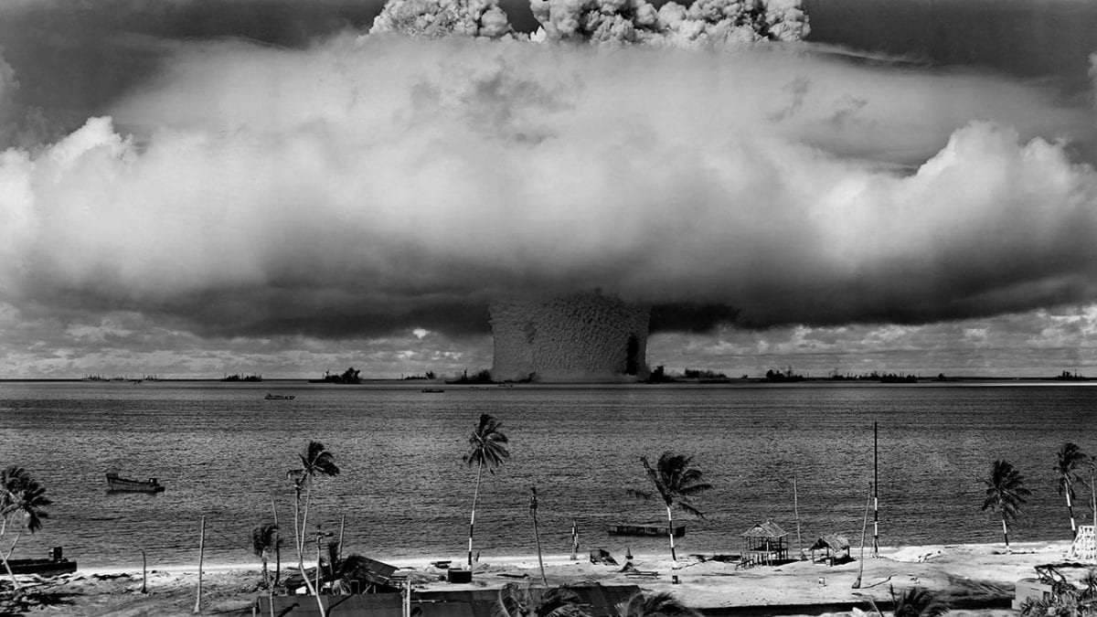 Explosión atómica en las islas Marshall