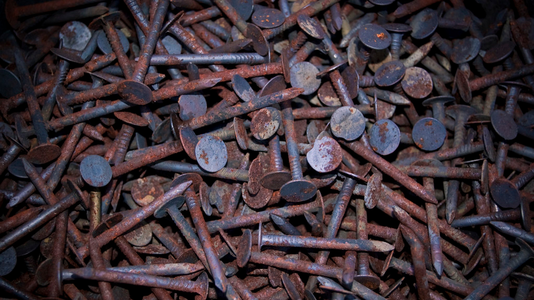 Tétanos Clavos Oxidados