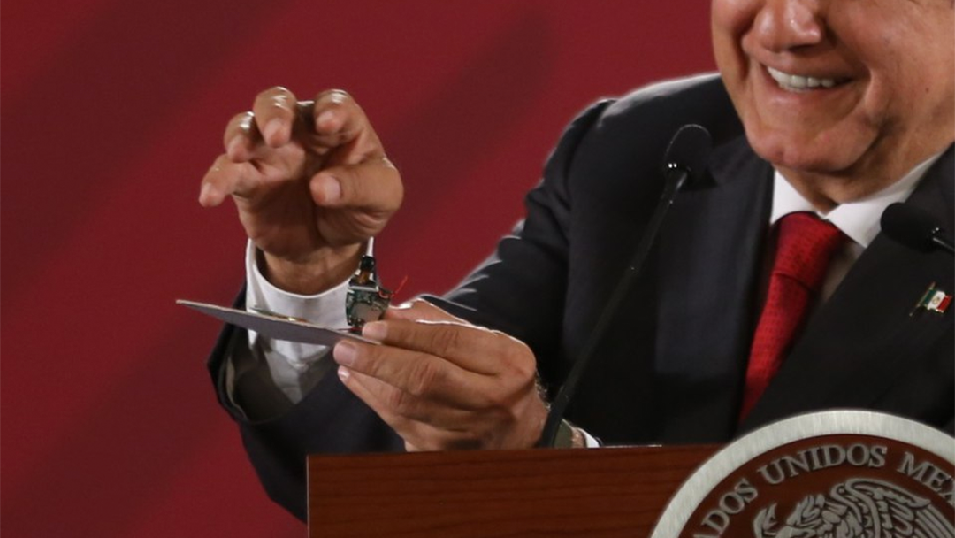 Cámara con la que espiaron a AMLO