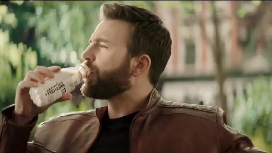 Chris Evans Leche Lala