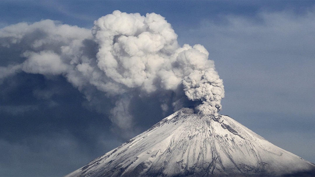 Volcán Popocatépetl registra actividad