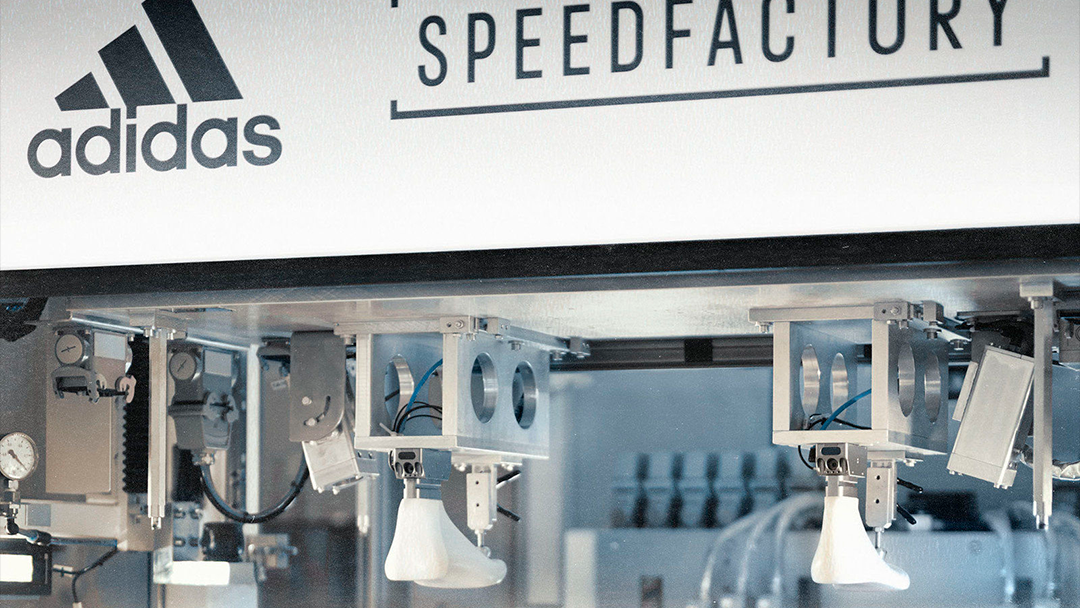 adidas speedfactory Adidas cerrará sus fábricas con robots y dará el trabajo a los humanos