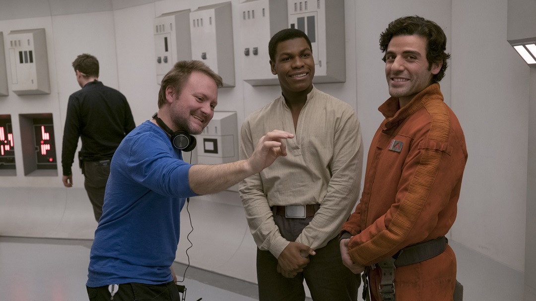 Al director de Star Wars: The Last Jedi, Rian Johnson, le molesta el fanservice 20 Director Rian Johnson Last Jedi Fanservice