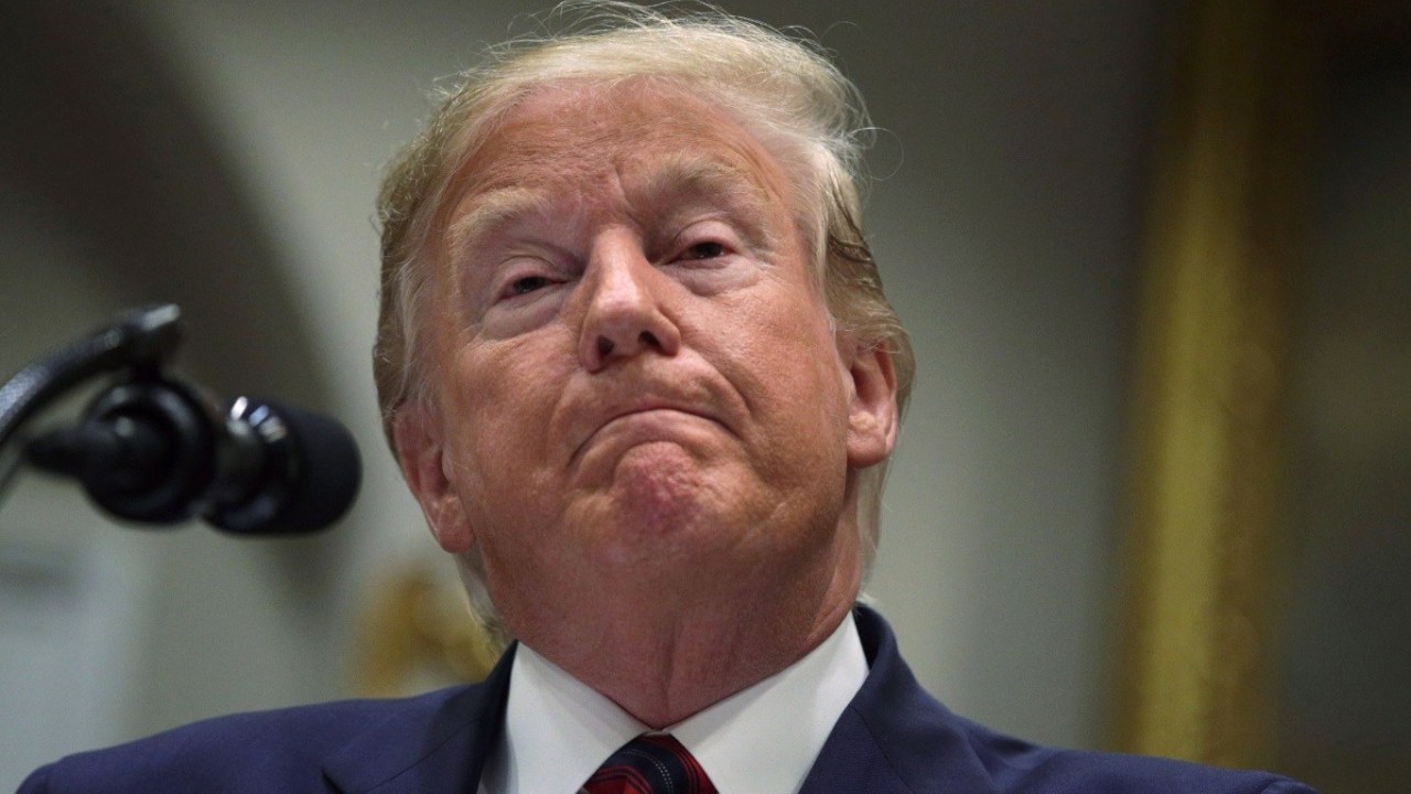 Donald Trump Cerrar Redes Sociales