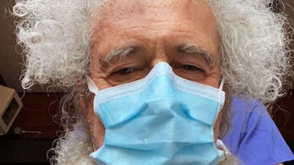 Brian May hospitalizado por partirse el culo
