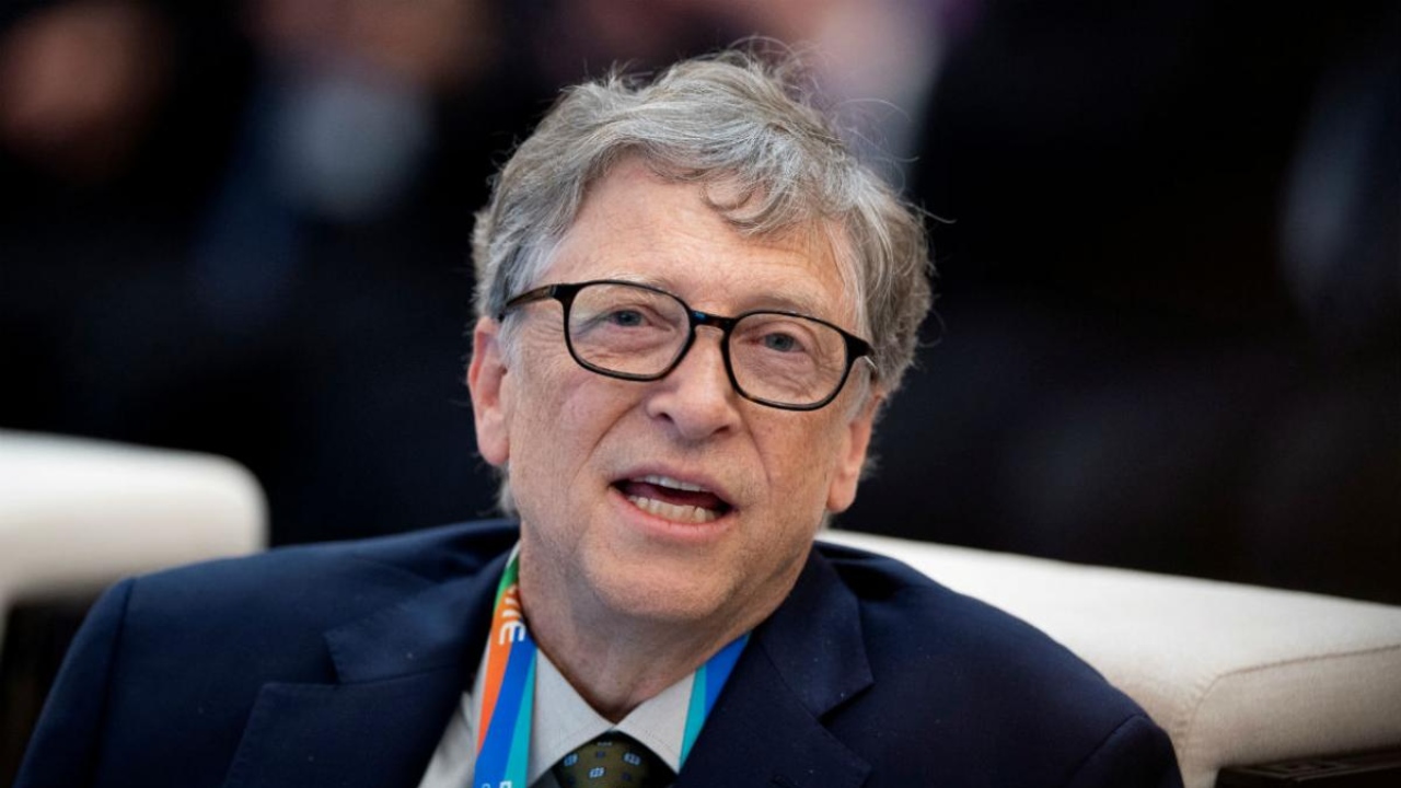 Bill Gates propone comer carne sintética para frenar el cambio climático