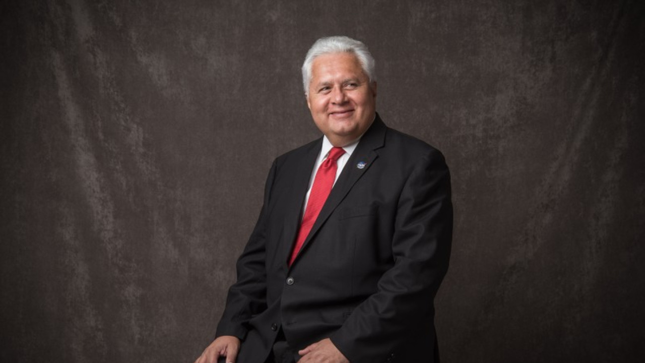 rafael navarro cientifico de la nasa