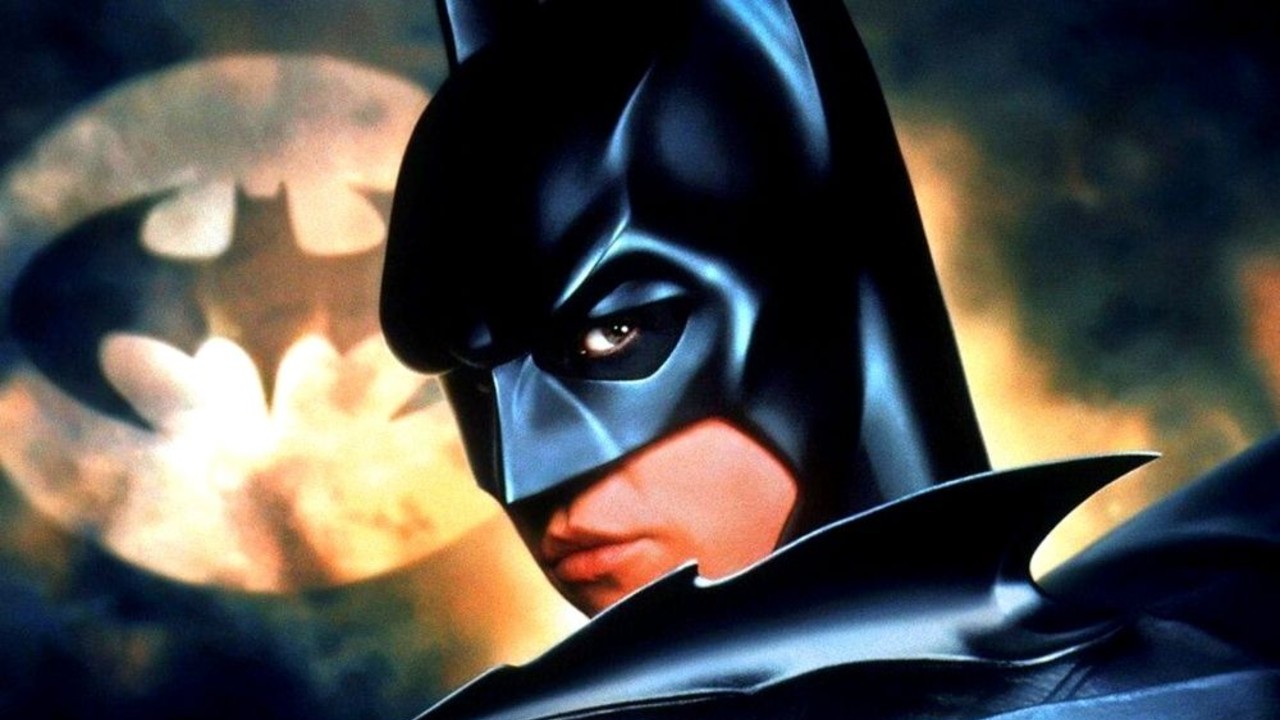 Existe una versión bastante oscura de Batman Forever que nunca pudimos ver, asegura el productor de la cinta