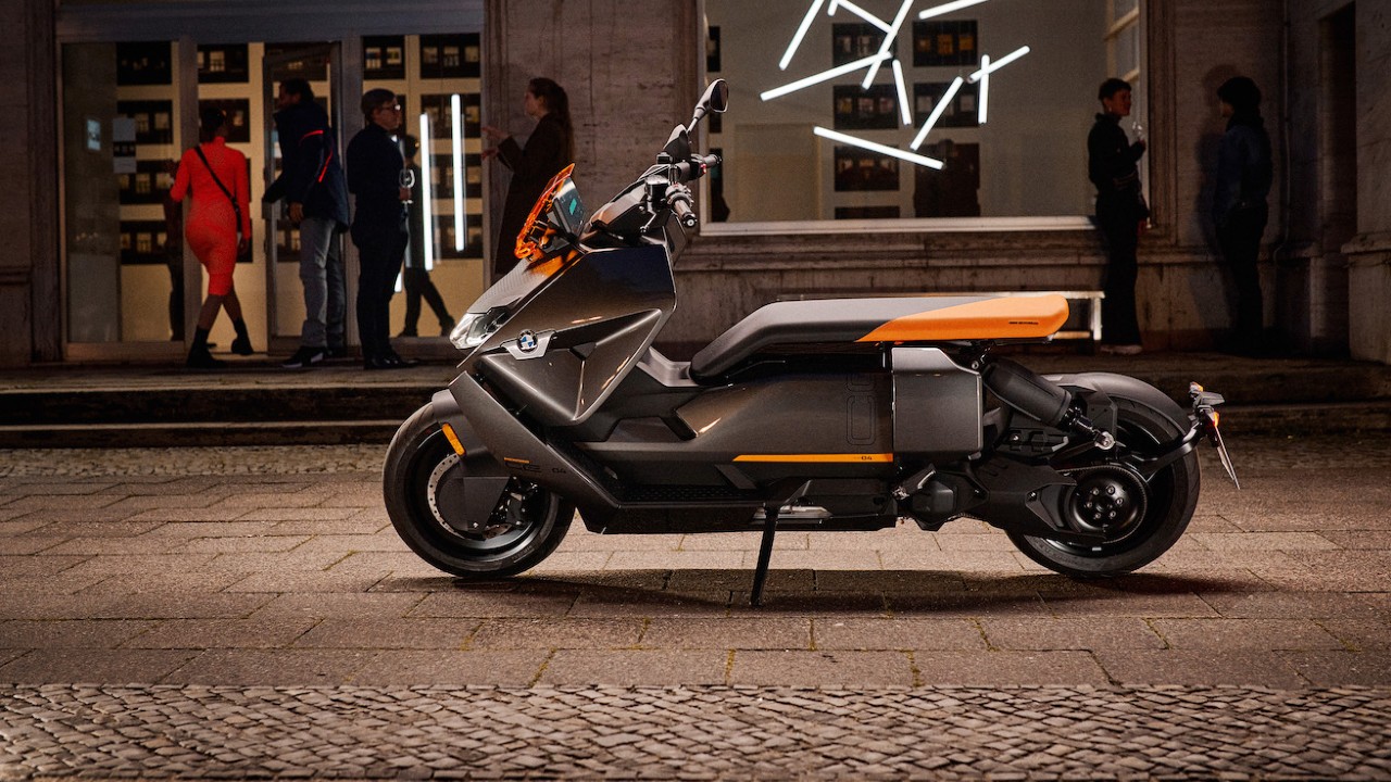 BMW CE 04: El scooter eléctrico y futurista que correrá a 120 km/h 20 BMW ce 04 moto scooter eléctrico 2022