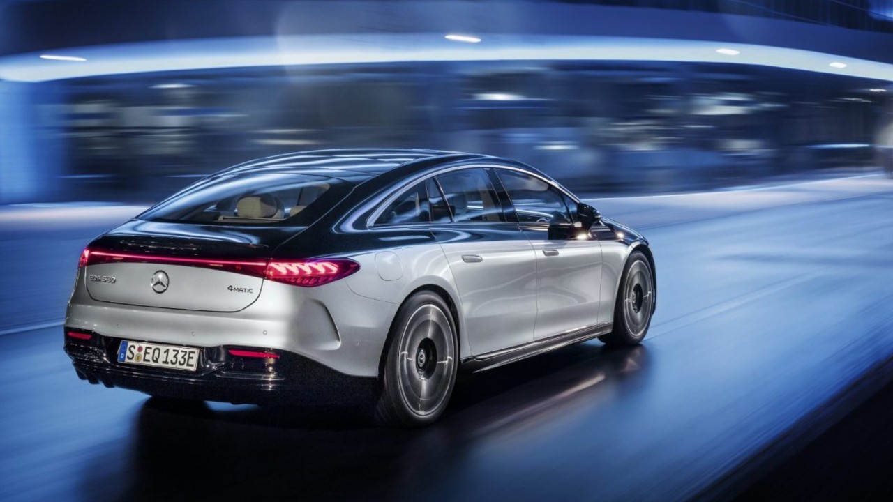 Mercedes benz compañía eléctrica