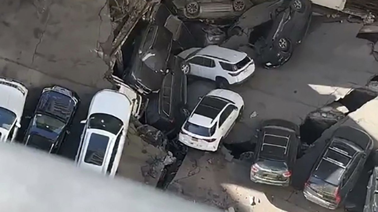 autos eléctricos pesados estacionamiento