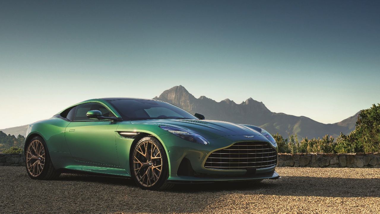 Aston Martin DB12