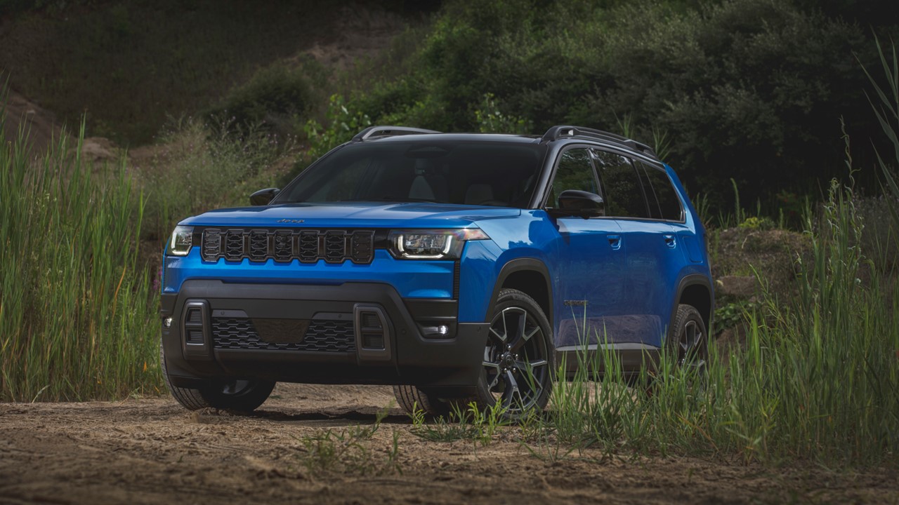 Jeep Cherokee 2026: El regreso del SUV original bajo una tesis híbrida y mexicana 16 Jeep® Cherokee 2026 1 Jeep Cherokee 2026: El regreso del SUV original bajo una tesis híbrida y mexicana